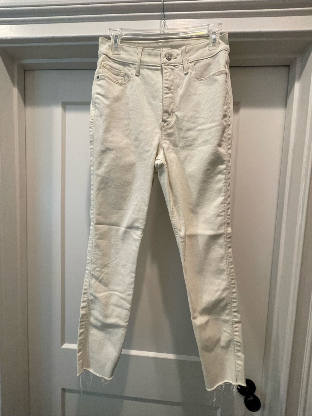 Old Navy Cream Cropped Slim Jeans